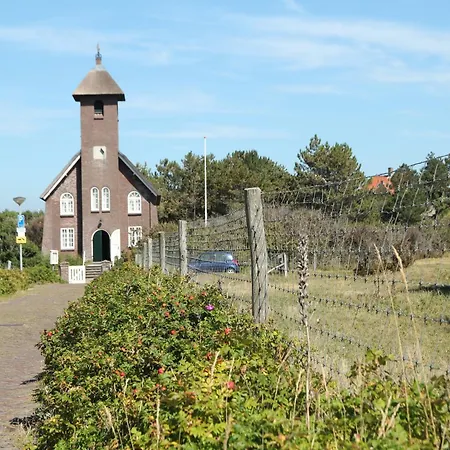 度假居 Dune Family Retreat, Cleaning Included 滨海贝亨